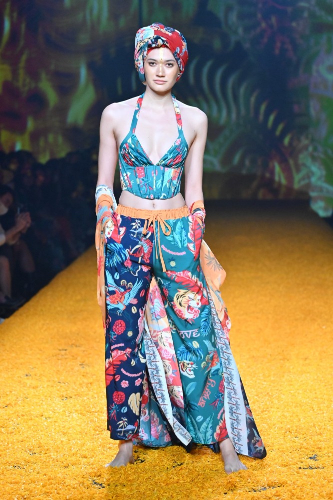 ISSUE presented by TAT (2)