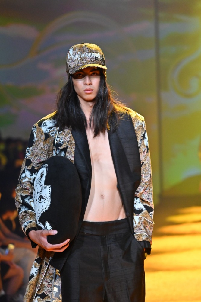 ISSUE presented by TAT (23)