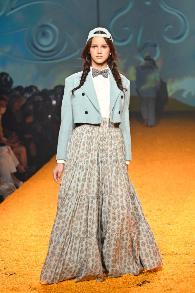 ISSUE presented by TAT (40)