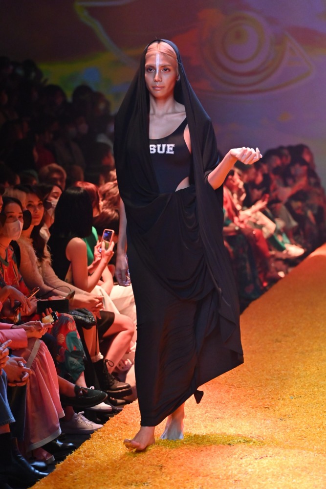 ISSUE presented by TAT (42)