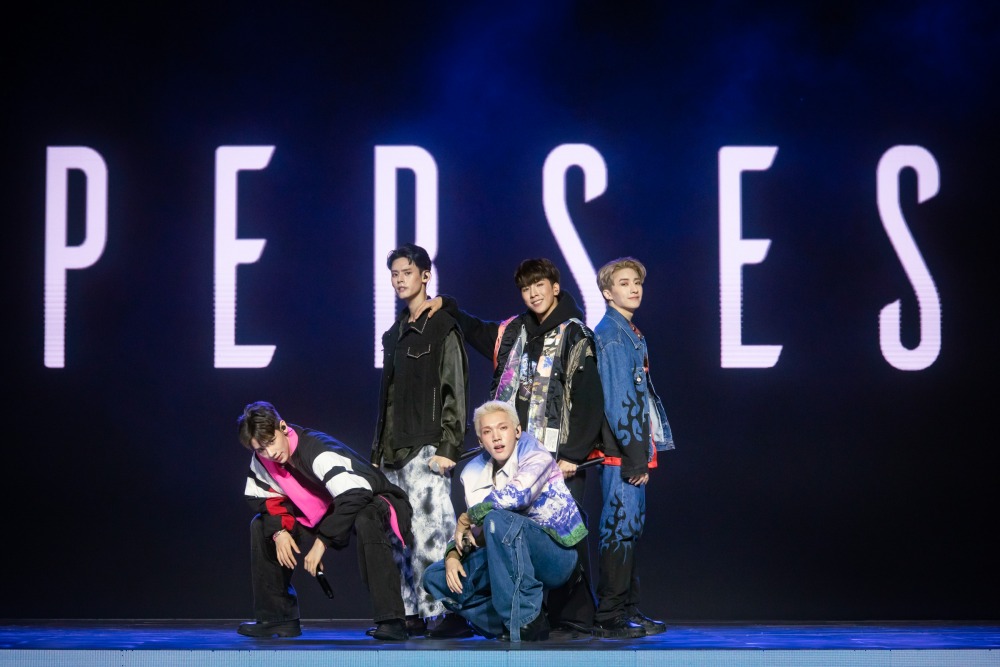 PERSES DEBUT STAGE_07