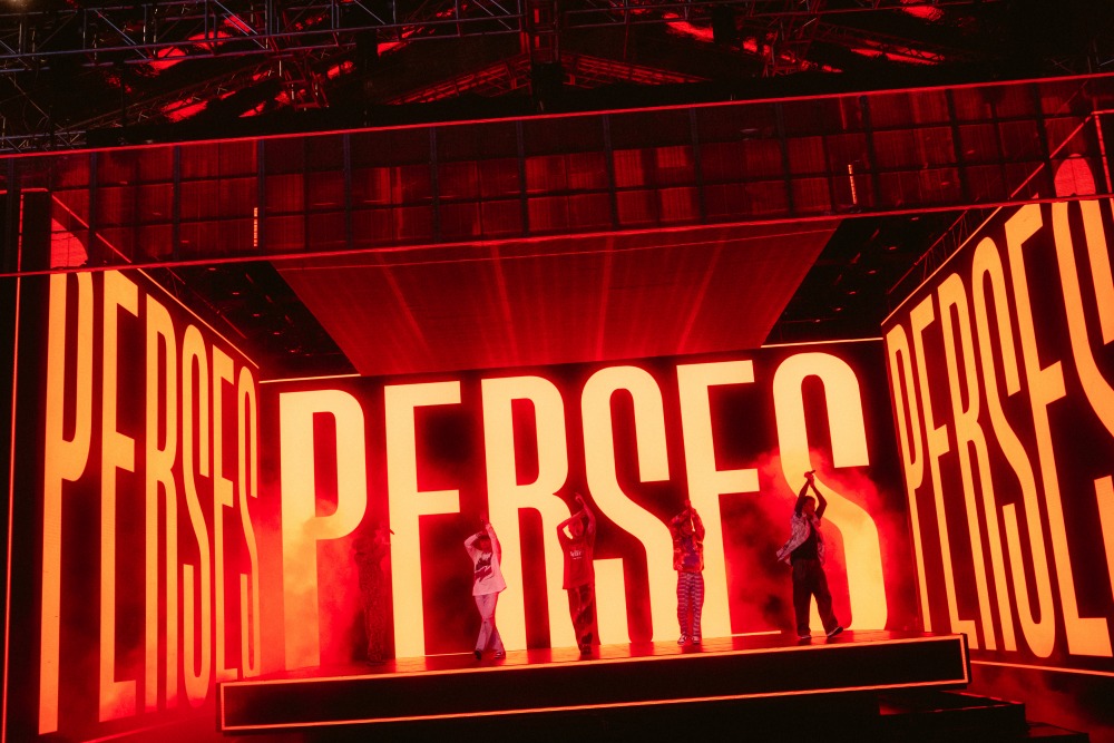 PERSES DEBUT STAGE_14