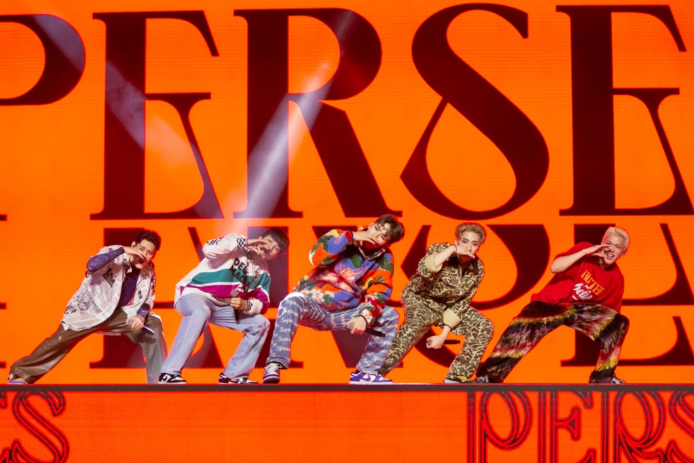 PERSES DEBUT STAGE_16