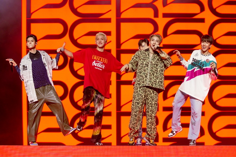 PERSES DEBUT STAGE_17