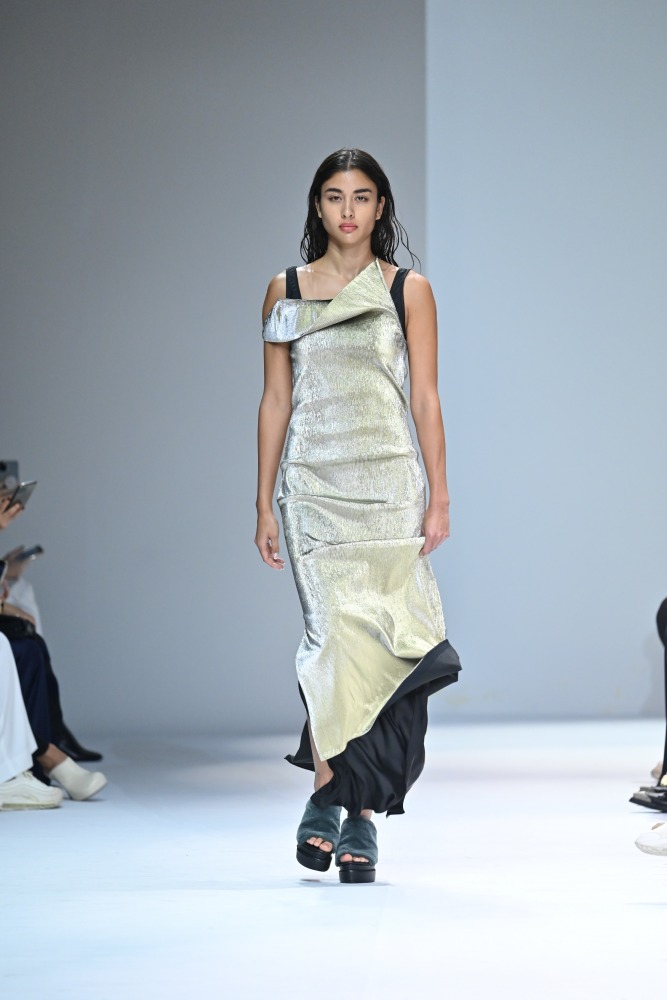 VVON SUGUNNASIL (34)