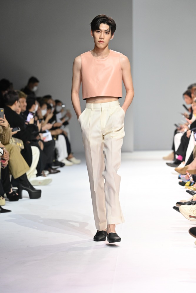 VVON SUGUNNASIL (38)