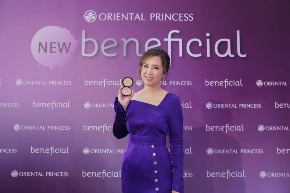 คุณอภัยพร ศรีสุข ผู้อำนวยการฝ่ายการพาณิชย์ บริษัทเอสเอสยูพี (ประเทศไทย) จำกัด (1)