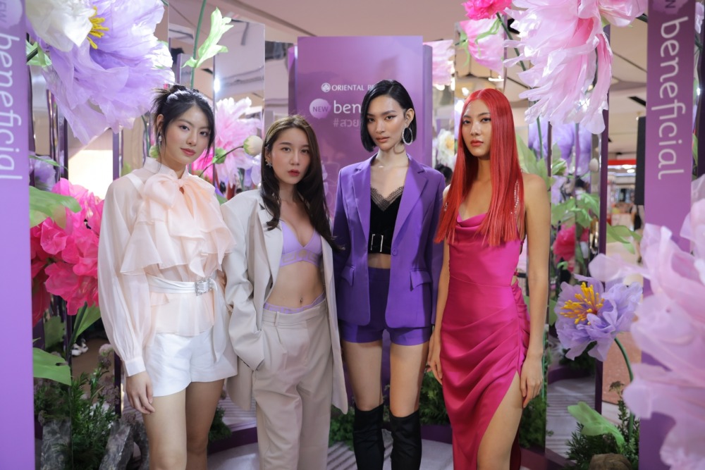 คุณเบสท์ Luckyseveb พร้อม 3 ลุคแต่งหน้า