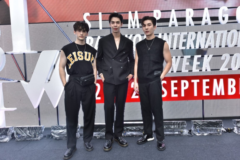 เพิร์ธ นคุณธนัชกาญจน์ สเกร - จ๊อบ ยศธร คงลิขิต - บาส อัศวภัทร์ ผลพิบูลย์ จาก KinnPorsche The Series