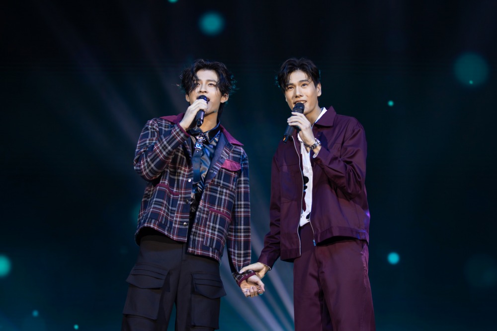 89173FCE-CE61-4B4C-BF42-A337868E35BA