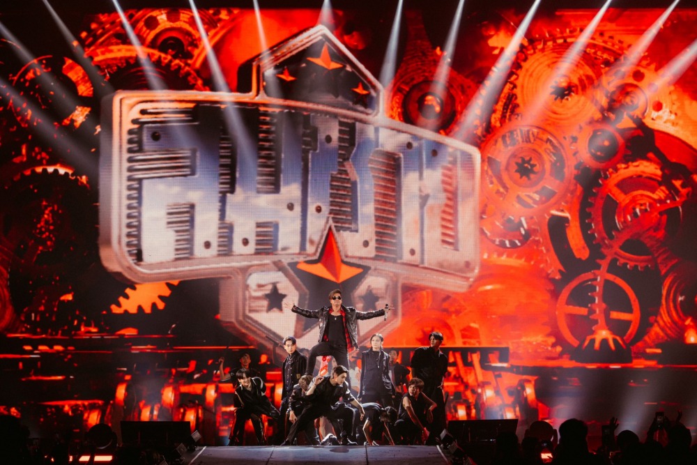 LINE_ALBUM_230731_53